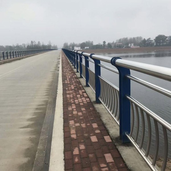 橋梁不銹鋼護(hù)欄